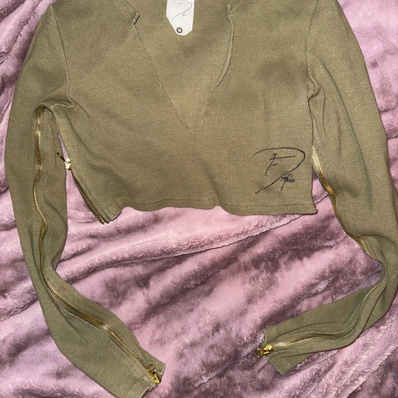 Tordrobes matching set. Funtioning zipper top and pant - Picture 4 of 6